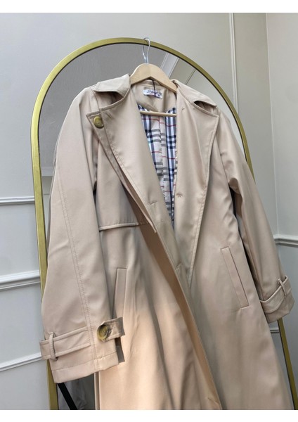 Çift Yakalı Uzun Kollu Kemerli Kruvaze Tesettür Trençkot modelleri