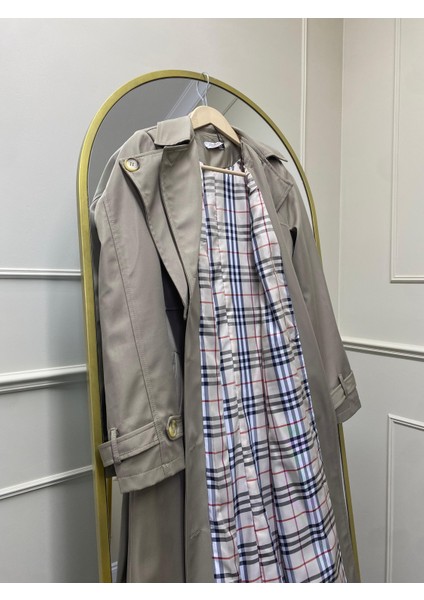 Çift Yakalı Uzun Kollu Kemerli Kruvaze Tesettür Trençkot modelleri