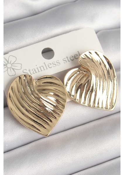 Pirinç Gold Renk Işlemeli Plaka Kalp Model Kadın Küpe - Lisinya