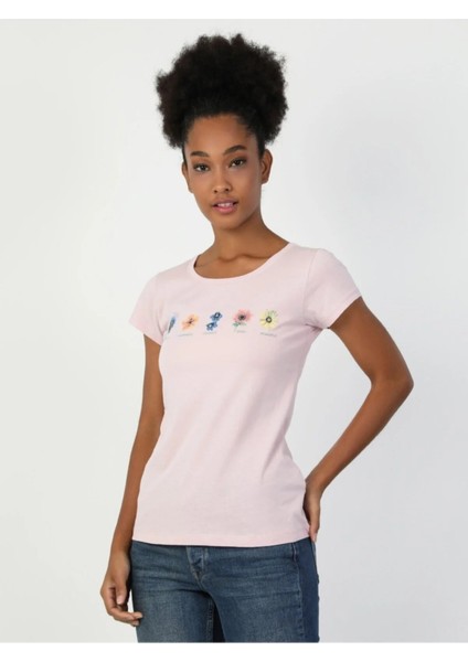 Slim Fit Bisiklet Yaka Çiçek Baskılı Pembe Kadın Kısa Kol Tişört fiyatları