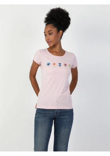 Slim Fit Bisiklet Yaka Çiçek Baskılı Pembe Kadın Kısa Kol Tişört fırsatları