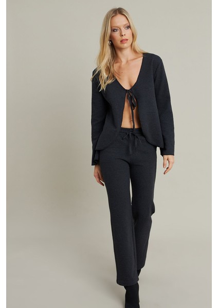 Kadın Uzun Kol Önden Bağcıklı Ceketli Beli Lastikli Alt Üst Pantolonlu Casual Spor Şık Takım indirimleri