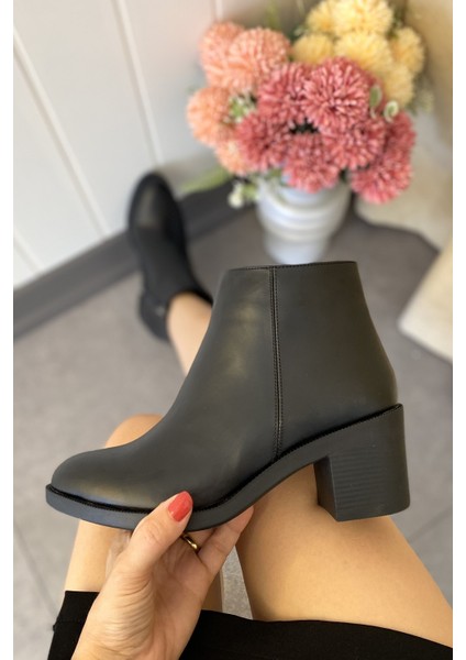 Siyah Cilt 6 cm Kalın Topuklu Şık Günlük Kadın Bot TMD202471 fiyatları