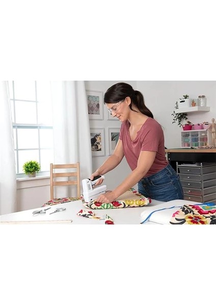 Black + Decker Hobi Serisi 3.6 V 1.5AH Zımba Tabancası, BCN115-XJ indirimleri