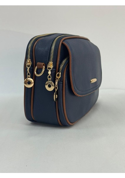 Kapak Detaylı Çok Gözlü Çapraz Çanta modelleri