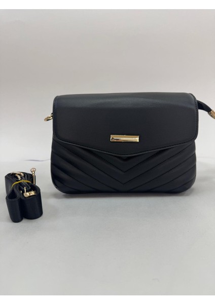 Üç Bölmeli Kapak Detaylı Nakışlı Bayan Çapraz Omuz Çantası