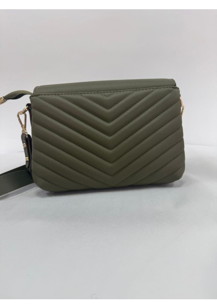 Üç Bölmeli Kapak Detaylı Nakışlı Bayan Çapraz Omuz Çantası indirimleri