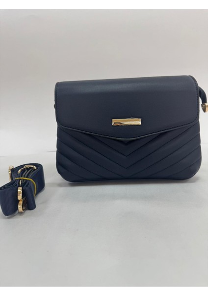 Üç Bölmeli Kapak Detaylı Nakışlı Bayan Çapraz Omuz Çantası fiyatları