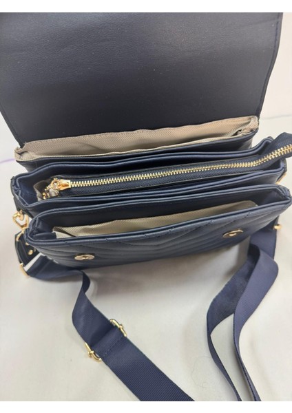 Üç Bölmeli Kapak Detaylı Nakışlı Bayan Çapraz Omuz Çantası