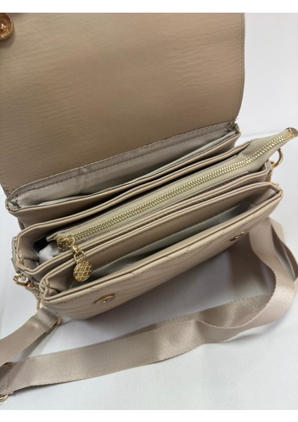 Üç Bölmeli Kapak Detaylı Nakışlı Bayan Çapraz Omuz Çantası