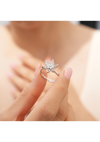 925 Ayar Rodyum Kaplama Lotus Çiçeği Gümüş Yüzük fiyatları