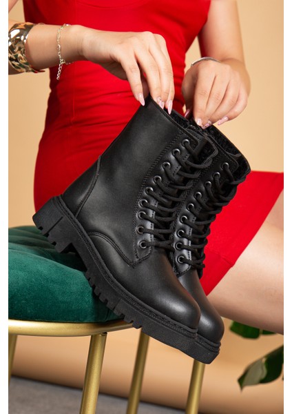 Kadın Siyah Içi Kürklü Su Geçirmez Dikişli Kauçuk Kaymaz Taban Garantili Kışlık Günlük Bot modelleri