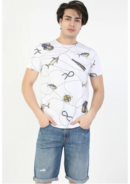 Erkek Regular Fit Bisiklet Yaka Örme ve Desenli Beyaz Kısa Kol Tshirt indirimleri