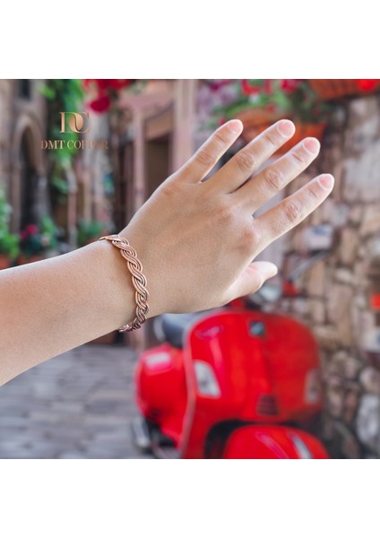 Dmt Copper Home El Yapımı Şık Tasarım Kalın Dövülmüş Saf Bakır Bilezik Bakır Takı Romatizma Bilekliği Işıklı Kutulu fiyatları