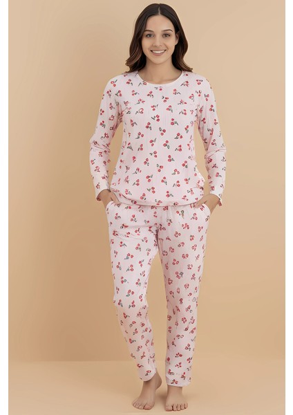 Pembe Kiraz Desenli Pijama Takımı – Uzun Kollu Üst & Rahat Alt | Ev Giyim & Uyku Takımı