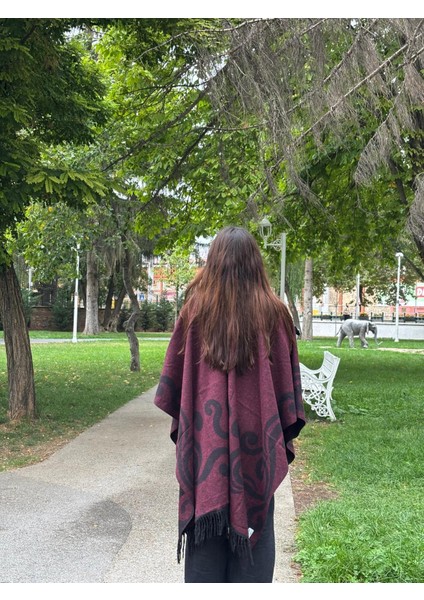 Kadın Çift Taraflı Kışlık Panço Şal – Kalın Dokuma Omuz Şalı, Salaş ve Şık Tasarım modelleri