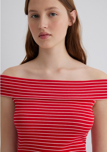 Düşük Omuzlu Kırmızı Çizgili Top 1612866-88688