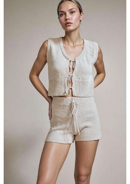 Beli Bağcıklı Lastikli Şort G3085AX25AU fırsatları