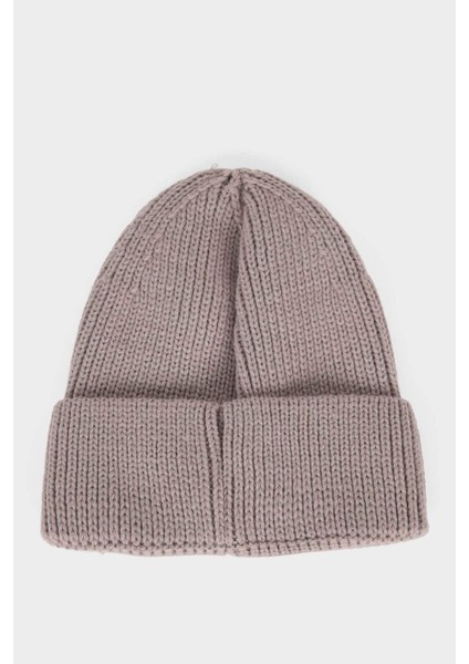 Erkek Dokuma Etiketli Bere C7149AX25WN fırsatları