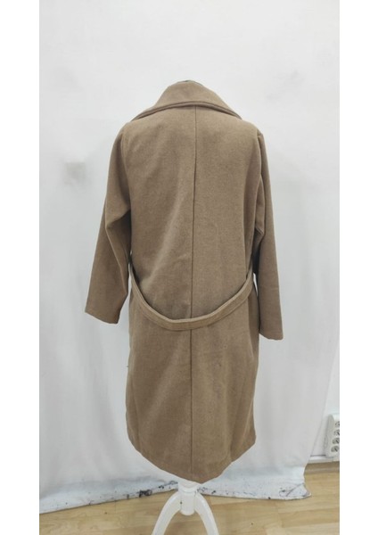 Kadın Uzun Kollu Yakalı Belde Şerit Düğme Detaylı Cepli Mini Kaşe Kaban