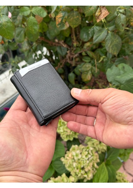 Ummaka Siyah Mekanizmalı Kartlık indirimleri