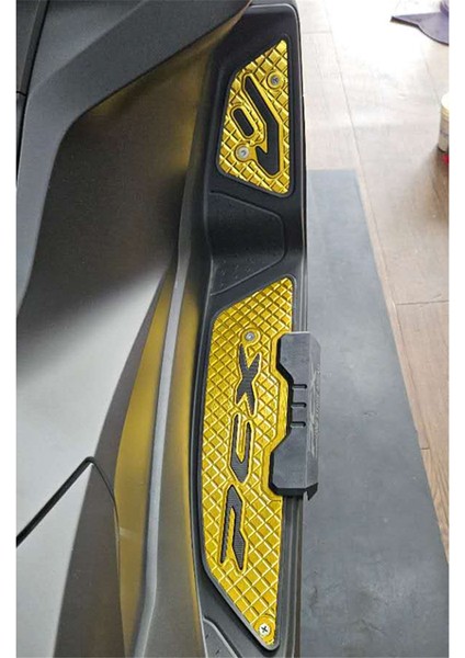 2025 PCX160 PCX125 Ayak Pedleri Alüminyum Alaşımlı Pedal Modifiye Kaymaz Ayak Dayanağı Altın (Yurt Dışından) modelleri