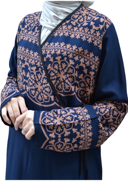 Geometrik Desenli Kruvaze Namaz Elbisesi – Yandan Bağlamalı, Rahat Kalıp 36–46 Beden modelleri