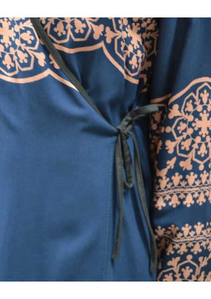 Geometrik Desenli Kruvaze Namaz Elbisesi – Yandan Bağlamalı, Rahat Kalıp 36–46 Beden fırsatları