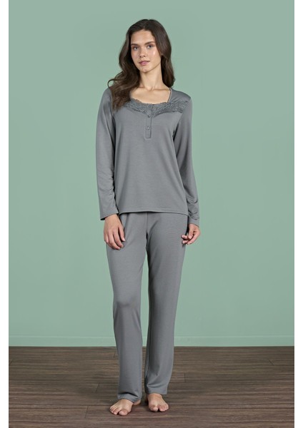 Kadın Yeşil Renk Dantel Detaylı Uzun Kollu Pijama Takımı C6T6N91 fiyatları