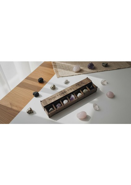 Tütsü 7 Çakra Enerji Kutusu – Doğal Kristal ve Şifa Taşları Seti, Meditasyon ve Enerji Dengeleme indirimleri