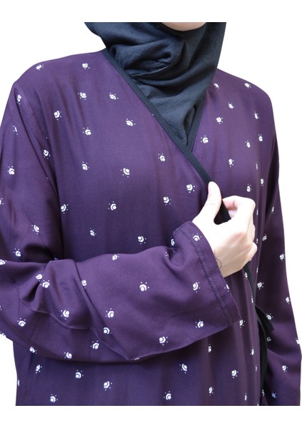 Noktalı Çiçek Desen Kruvaze Namaz Elbisesi – %100 Viskon, Yandan Bağlamalı, Rahat Kalıp 36-46 Beden fırsatları