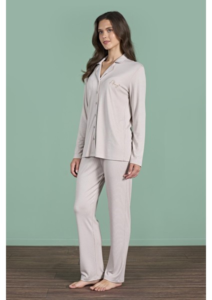 Kadın Vizon Renk Önden Düğmeli Uzun Kollu Gömlek Yaka Pijama Takımı C1T4N91 modelleri