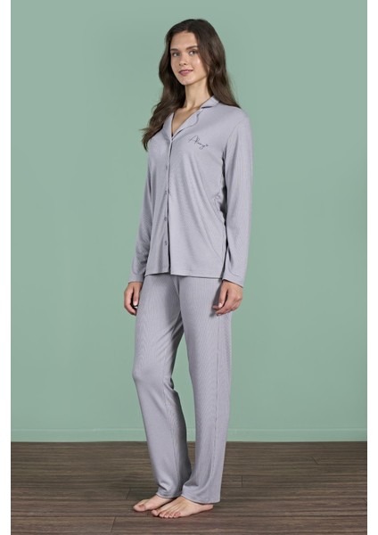 Kadın Gri Renk Önden Düğmeli Uzun Kollu Gömlek Yaka Pijama Takımı C1T4N91 modelleri