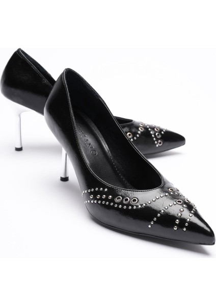 Aurina Kadın Siyah Kırışık Rugan Gümüş Metal Aksesuarlı Yüksek Topuklu Ayakkabı (8cm)