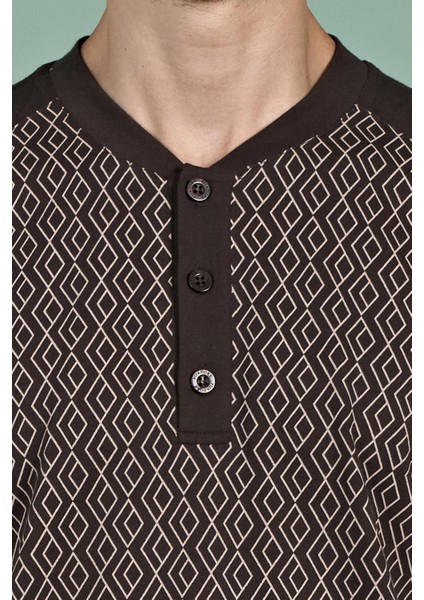 Erkek Kahverengi Geometrik Desenli Uzun Kollu Düğmeli Yaka Pijama Takımı C3T3N91 indirimleri