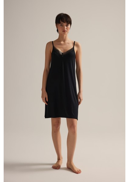 Kadın Viskon Ayarlanır Ip Askılı Dantel Detaylı Gecelik fiyatları