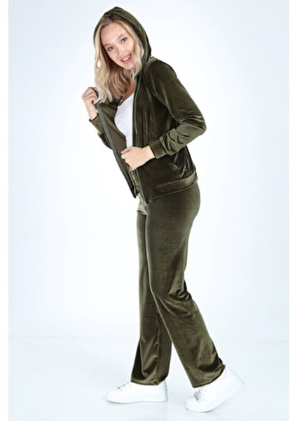 Kadın Kadife Takım Bol Paça Tasarımı ile Şık ve Rahat Günlük Kullanım indirimleri