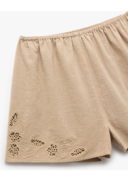 Pamuklu Yüksek Bel Fistolu Brodeli Mini Şort indirimleri