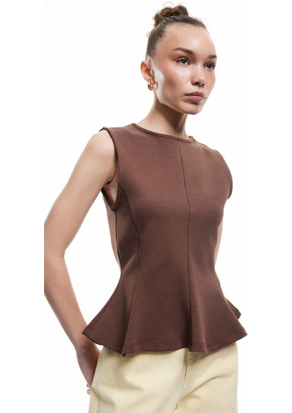 Pamuklu Slim Fit Bisiklet Yaka Volanlı Kolsuz Bluz