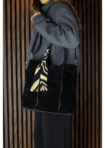 Siyah Hakiki Dana Süet Manyetik Kapaklı Fermuarlı Iç Cepli Askılı Büyük Boy Günlük Omuz Çantası indirimleri