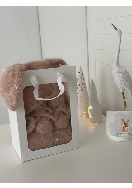 Hoşgeldin Bebek Yenidoğan Hediye Kutusu Kıyafet Takımı Seti El Örgüsü Tasarım Triko Tulum Patik