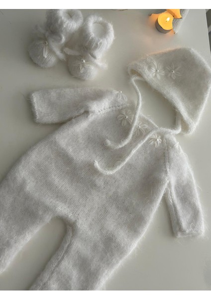 Hoşgeldinbebek Yenidoğan Hediye Kutusu Kıyafet Seti Takımı Sepeti El Örgüsü Triko Tulum Patik Şapka fiyatları