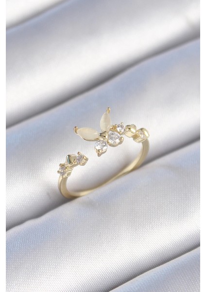 Bfs Pirinç Gold Renk Zirkon Taş Detaylı Beyaz Mineli Kelebek Model Kadın Yüzük