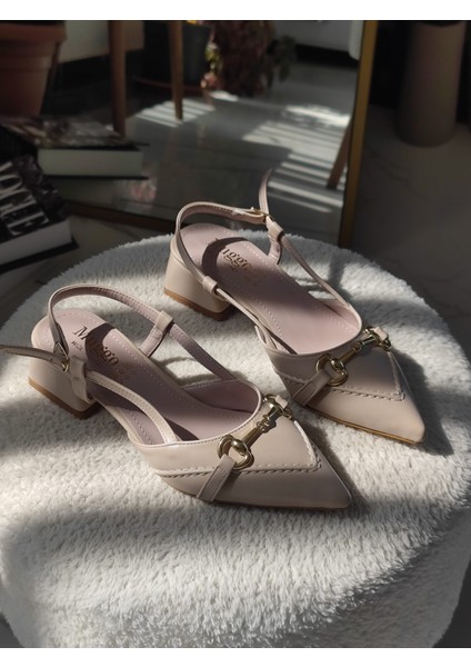 Elvia Sivri Burun Arkası Açık Metal Aksesuarlı Kadın Kısa Topuklu Ayakkabı fiyatları