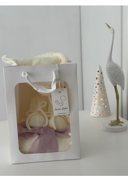 Hoşgeldin Bebek Yenidoğan Hediye Kutusu Seti Kıyafet Takımı Triko El Örgüsü Tulum Hastane Çıkışı