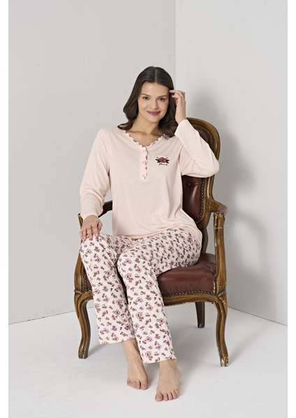 Kadın Pembe Renk Çiçek Desenli Düğmeli Yaka Uzun Kollu Pijama Takımı C6T0N91 modelleri