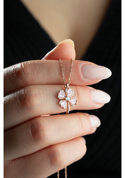 925 Ayar Gümüş Pembe Taşlı Dört Yapraklı Şans Yonca Kolye