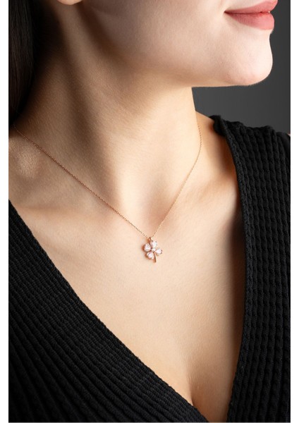 925 Ayar Gümüş Pembe Taşlı Dört Yapraklı Şans Yonca Kolye modelleri