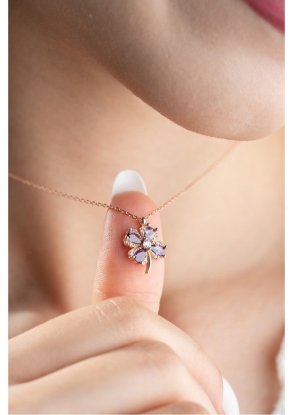 925 Ayar Işıklı Kutuda Gümüş Rose Kaplama Mor Taşlı Dört Yapraklı Şans Yonca Kolye modelleri