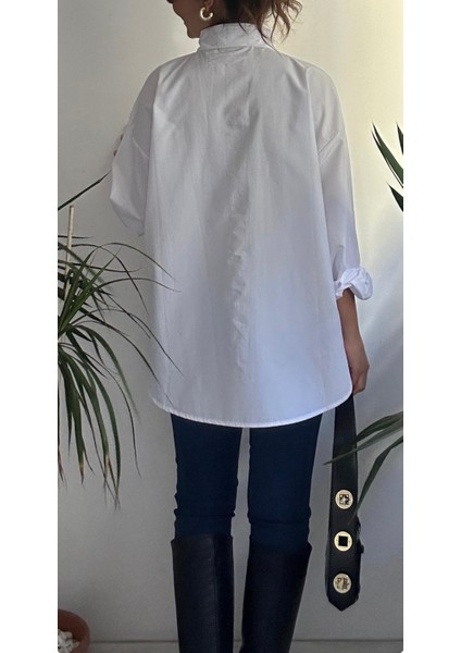 Kadın Gold Aksesuarlı Beyaz Oversıze Gömlek modelleri